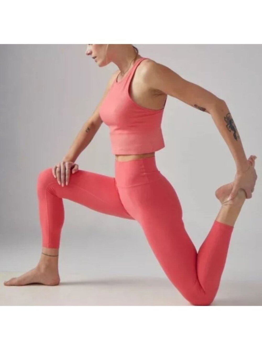 NEW Athleta Transcend 7/8 Leggings Coral Pink Yoga Athleisure Small Lightweight
